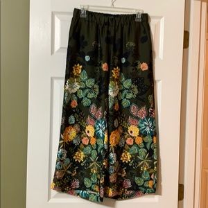 LOFT wide leg pull on pants.  Size XS.